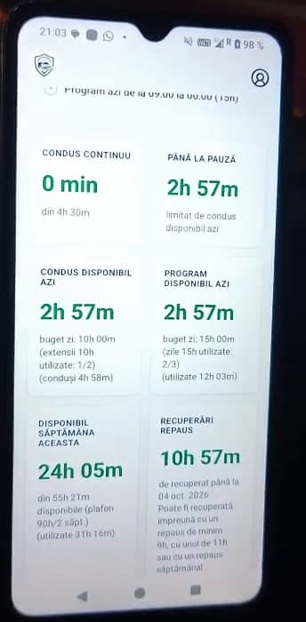 Telefonul cu aplicația EvitaAmenda: timpii zilei și, în dreapta jos, cardul „Recuperări repaus”.